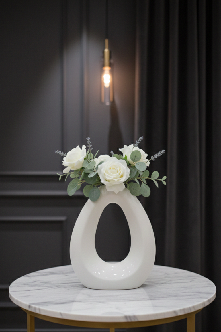 Round Triangle Vase – Artistic Decor Piece